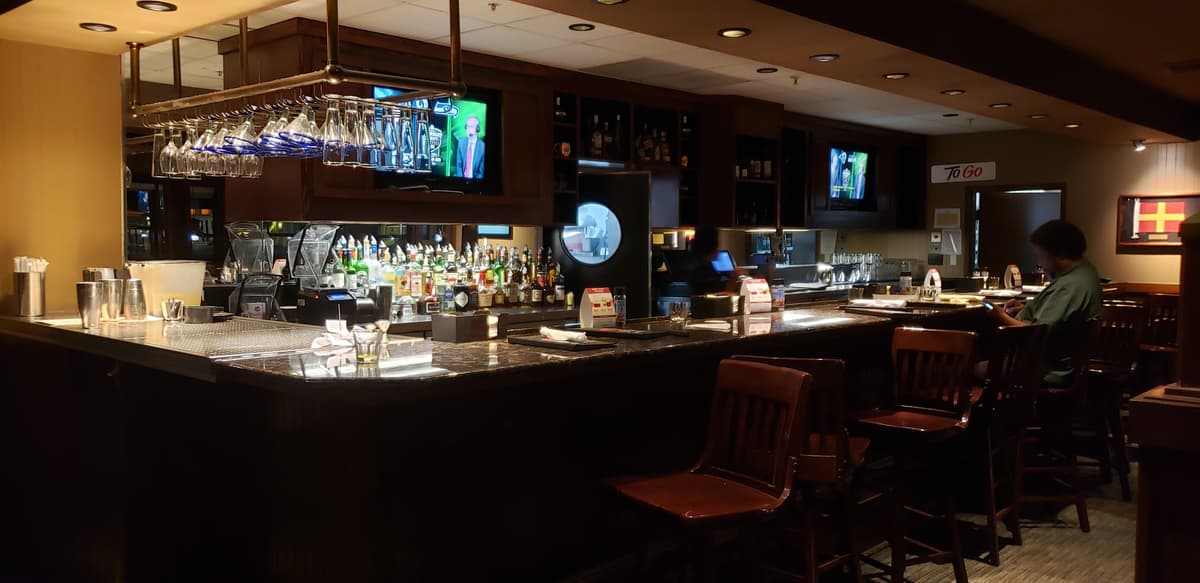 PJ Lobster House & Bar